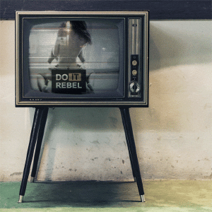 Essere DoItrebel. Scopri il loro cosmo ribelle su doitrebel.com